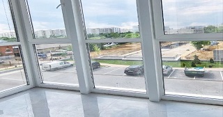 Панорамное остекление балкона Луга цена от 11 тыс. руб. м/п.