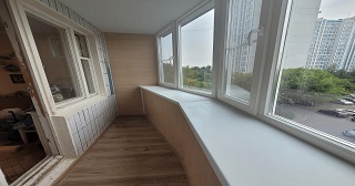 Застеклить лоджию Луга цена от 9896 руб. м/п. за 50 часов
